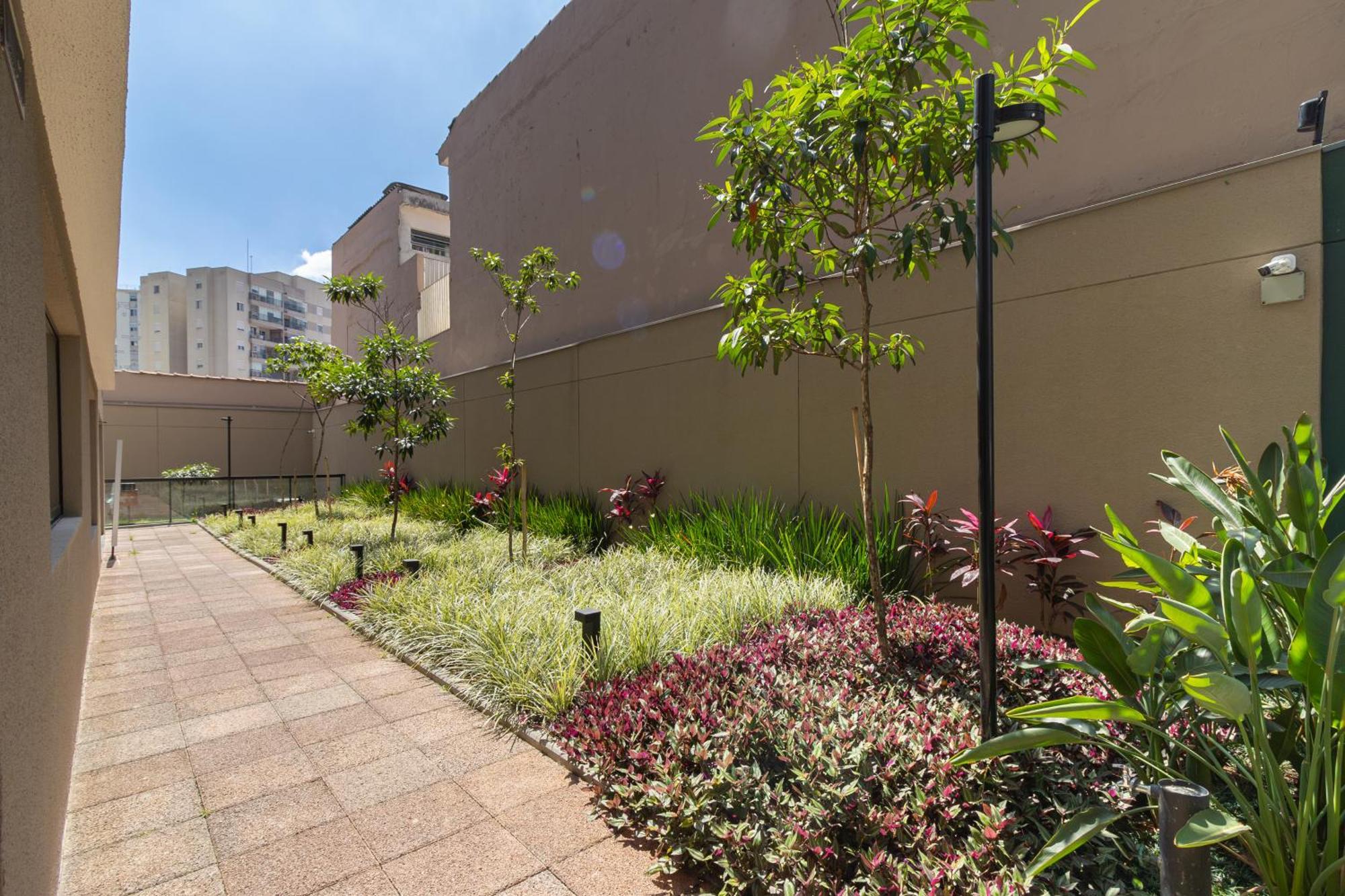 Flat Com Quarto Separado E Varanda A 200M Do Metro Vila Madalena * São Paulo