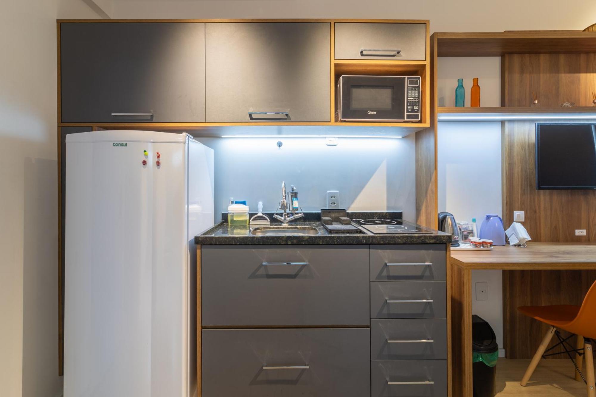 Flat Com Quarto Separado E Varanda A 200M Do Metro Vila Madalena Apartamento São Paulo