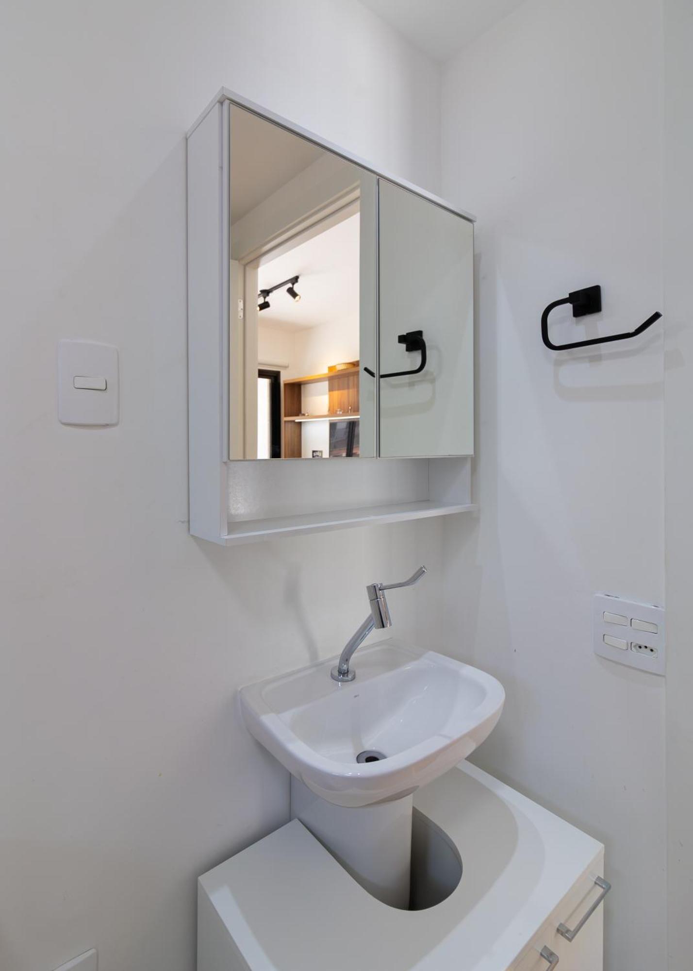 Flat Com Quarto Separado E Varanda A 200M Do Metro Vila Madalena São Paulo