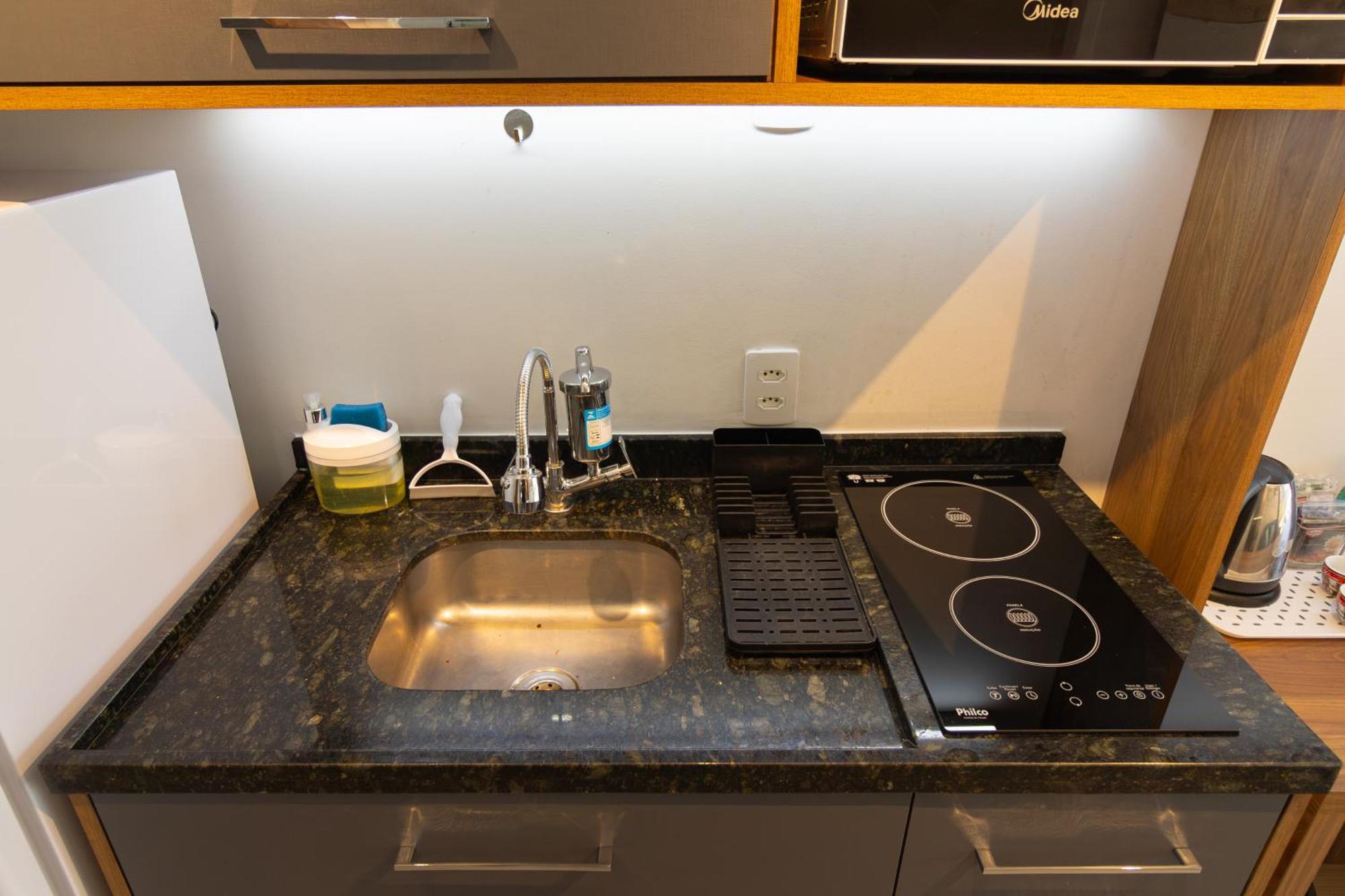 Flat Com Quarto Separado E Varanda A 200M Do Metro Vila Madalena Apartamento *