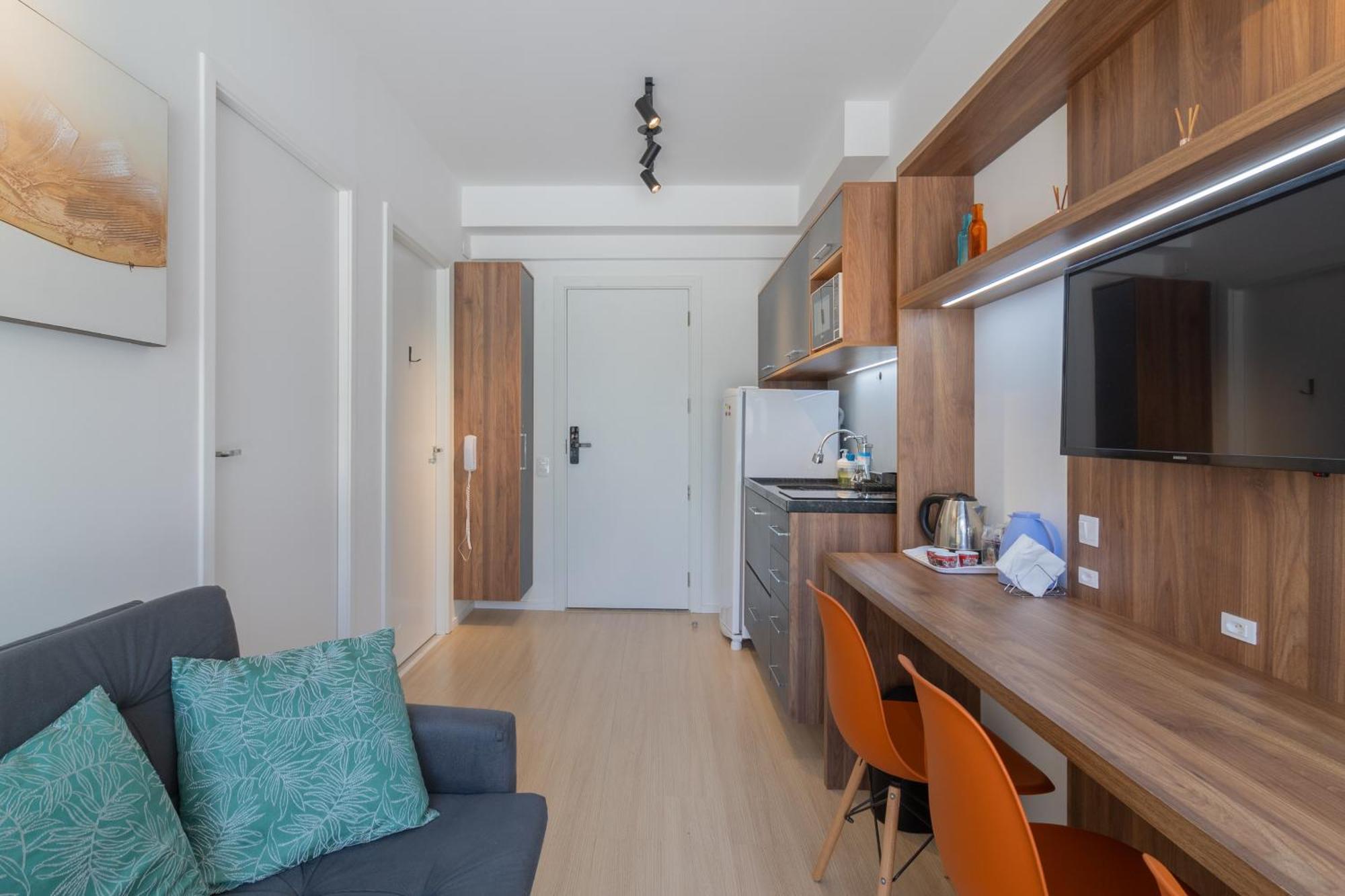 Flat Com Quarto Separado E Varanda A 200M Do Metro Vila Madalena Apartamento *